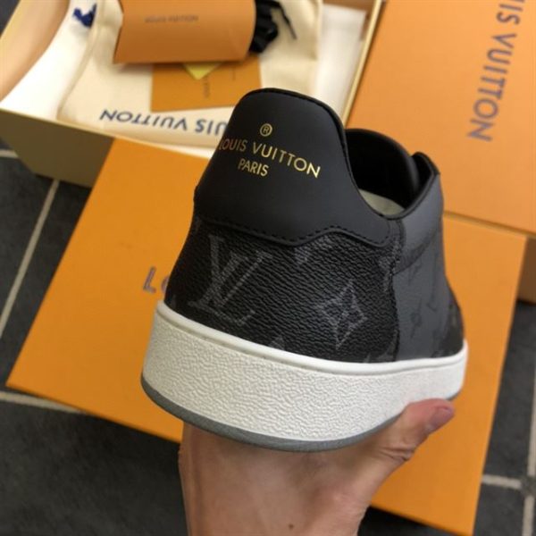 Louis Vuitton Rivoli Sneaker - LS018