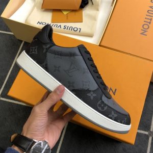 Louis Vuitton Rivoli Sneaker - LS018