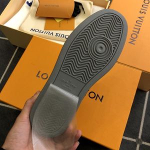 Louis Vuitton Rivoli Sneaker - LS018