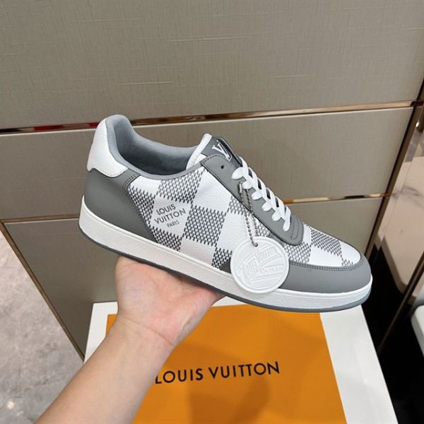 Louis Vuitton Rivoli Sneaker - LS029