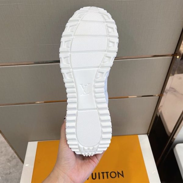 Louis Vuitton Run Away Sneaker - LS016