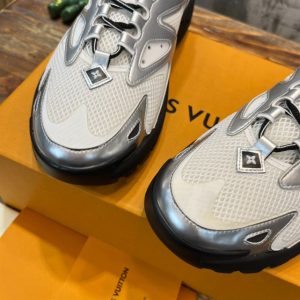 Louis Vuitton Runner Tatic Sneaker - LS066