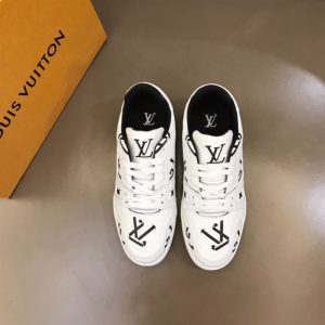 Louis Vuitton Trainer Sneaker - LS008