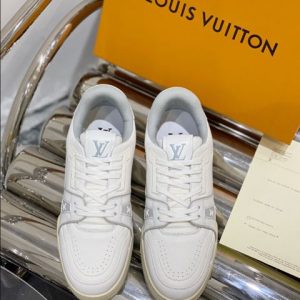 Louis Vuitton Trainer Sneaker - LS038