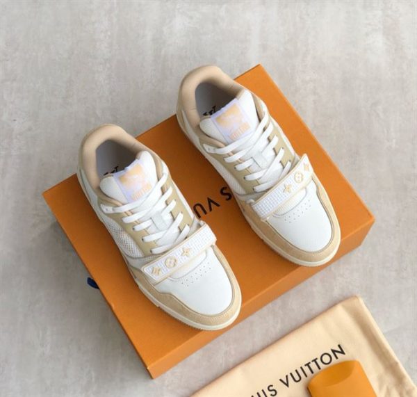 Louis Vuitton Trainer Sneaker - LS042