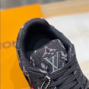 Louis Vuitton Trainer Sneaker - LS044