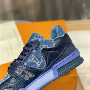 Louis Vuitton Trainer Sneaker - LS045