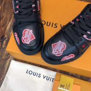 Louis Vuitton Trainer Sneaker - LS054