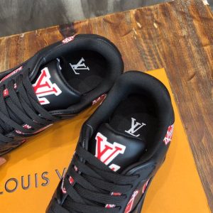 Louis Vuitton Trainer Sneaker - LS054