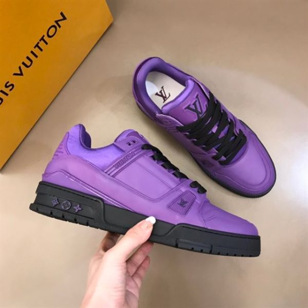 Louis Vuitton Trainer Sneaker - LS072