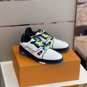 Louis Vuitton Trainer Sneaker - LS078