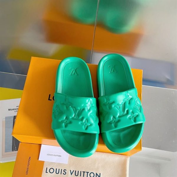 Louis Vuitton Waterfront Mule - LW004