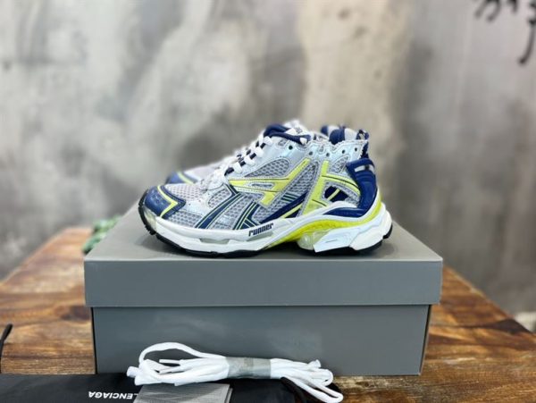 Balenciaga Runner Trainers - BG032