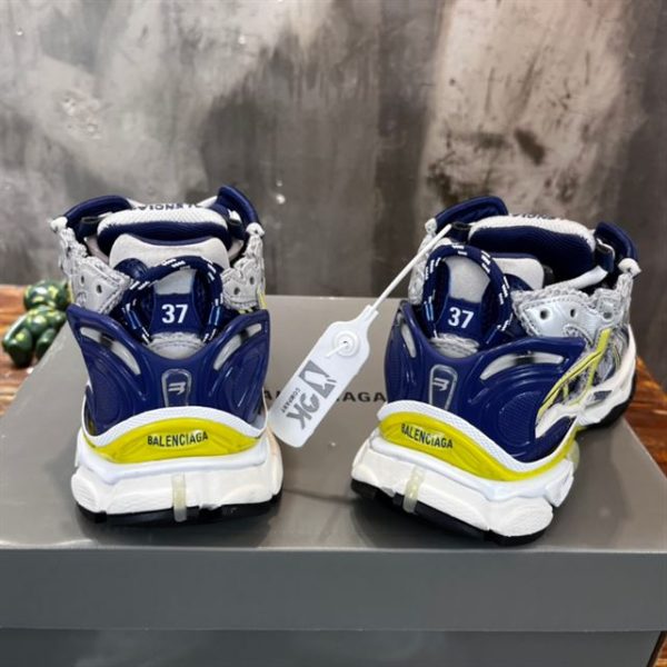 Balenciaga Runner Trainers - BG032