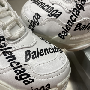 Balenciaga Triple S Logotype Trainers - BG023