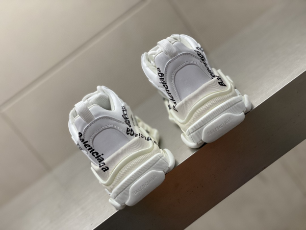 Balenciaga Triple S Logotype Trainers - BG023