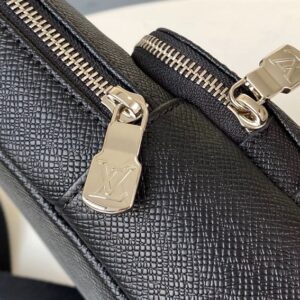 Louis Vuitton Avenue Slingbag - LB84