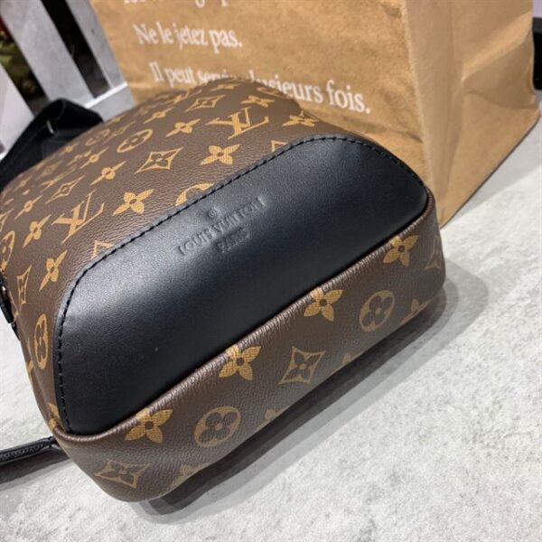 Louis Vuitton Avenue Slingbag - LB86