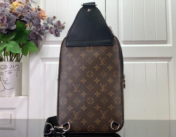 Louis Vuitton Avenue Slingbag - LB96