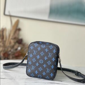 Louis Vuitton Christopher Wearable Wallet - LBS09