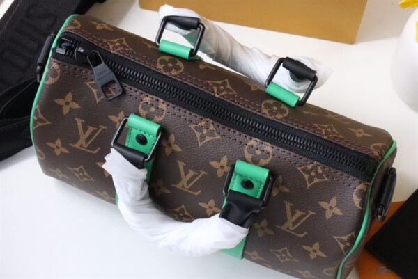 Louis Vuitton Keepall Bandouliere 25 Bags - LB13