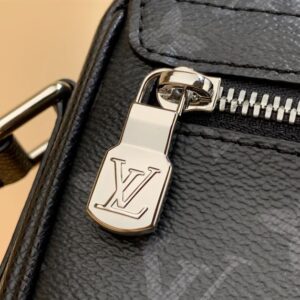 Louis Vuitton Messengerama Bag - LB57