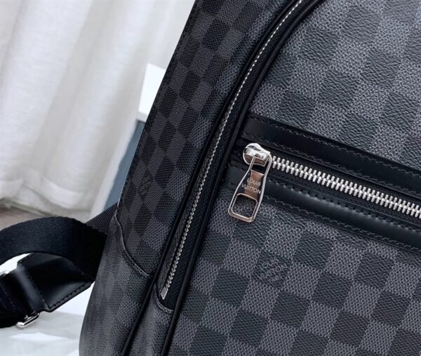 Louis Vuitton Michael Backpack NV2 - LP03