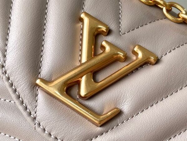 Louis Vuitton New Wave PM Chain Bag - LH38