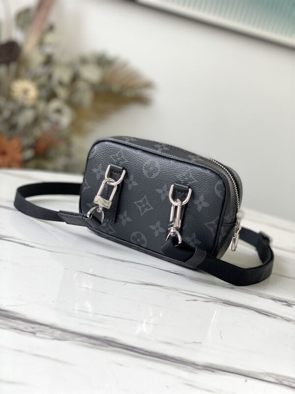 Louis Vuitton Outdoor Pouch Taigarama Small Leather Goods Bags - LBS01