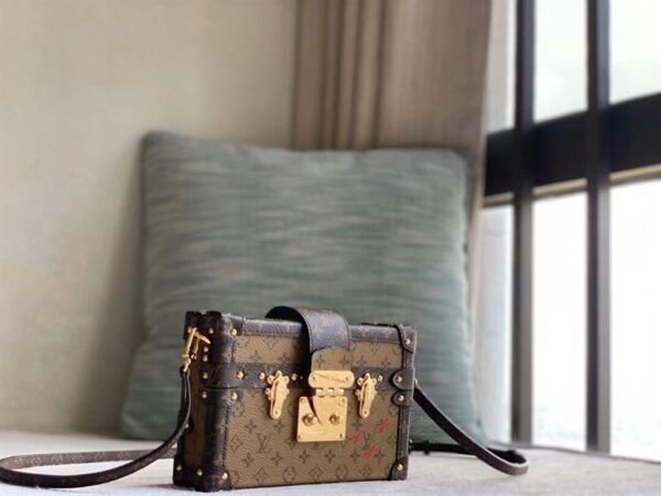 Louis Vuitton Petite Malle Handbag - LH50