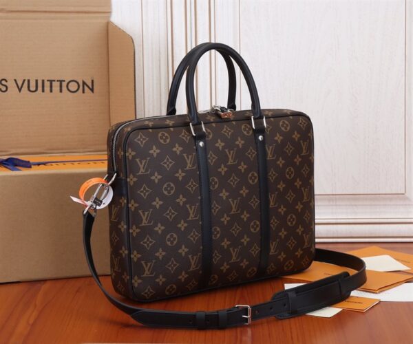 Louis Vuitton Porte-Documents Voyage PM - BL05