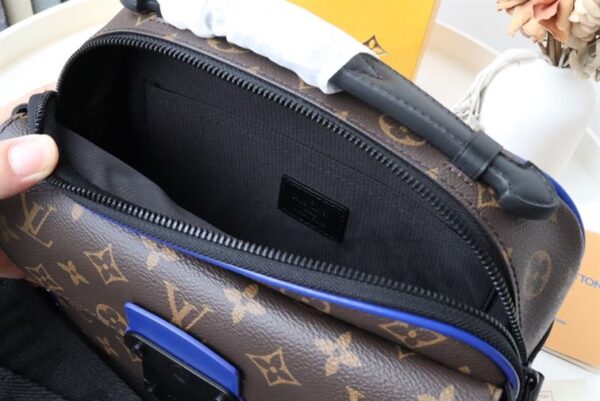 Louis Vuitton S-Lock Messenger - LB100