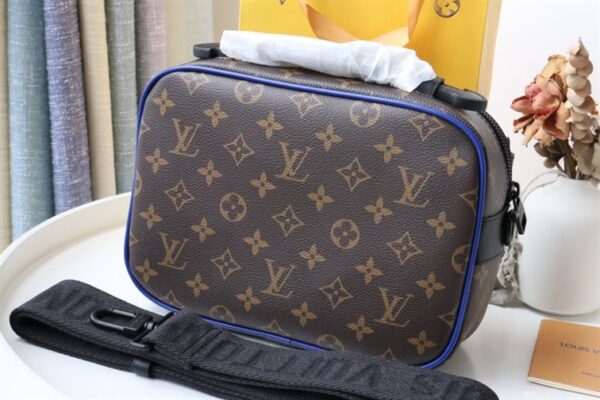 Louis Vuitton S-Lock Messenger - LB100