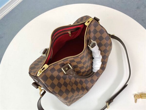 Louis Vuitton Speedy Bandoulière 30 Handbag - LH15