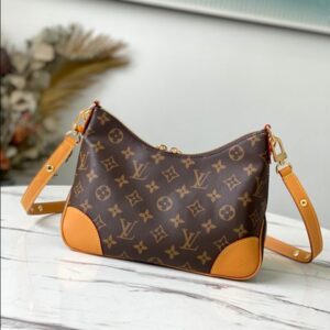 Louis Vuitton Boulogne Handbag - LH158