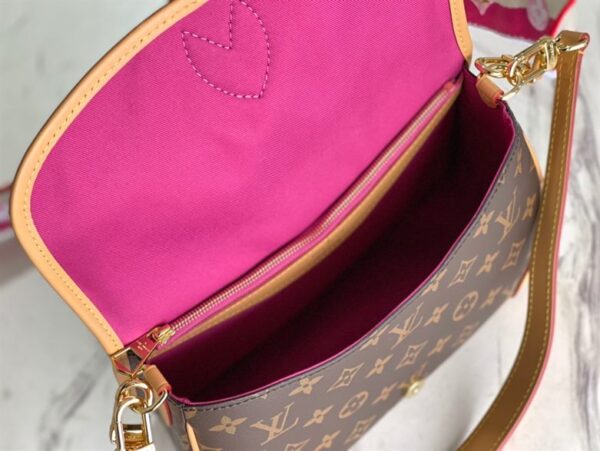 Louis Vuitton Diane Handbag - LH79