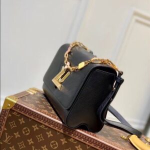 Louis Vuitton Twist MM Epi Leather Handbag - LH109