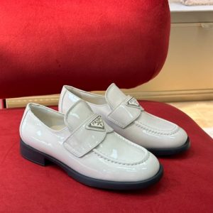 Prada Patent-leather loafers - PLD020