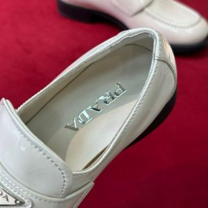 Prada Patent-leather loafers - PLD020