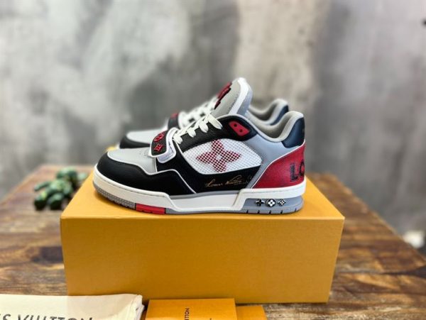 LOUIS VUITTON TRAINER SNEAKER