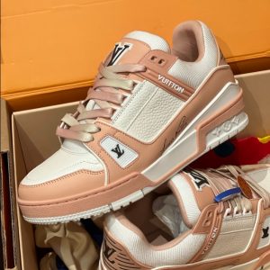 Louis Vuitton Trainer Orange Sneaker 1