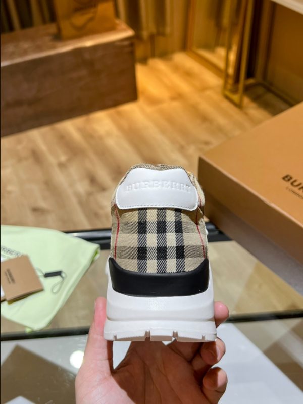 Burberry Beige Burb Trainers Sneaker Reps 3